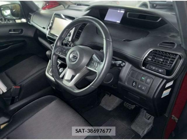 Nissan SERENA 2017-02 8548347-2