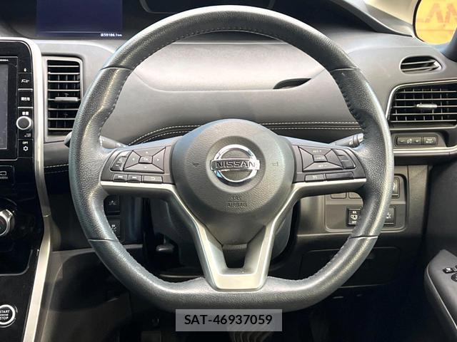 Nissan SERENA 2017-01 8548478-11