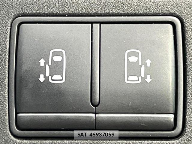 Nissan SERENA 2017-01 8548478-5