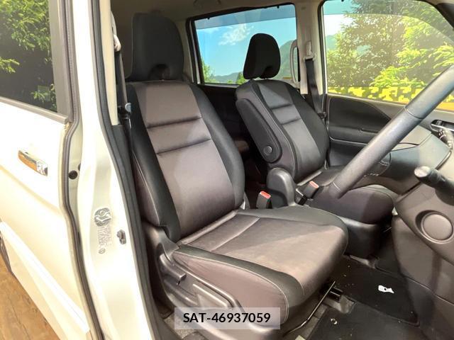 Nissan SERENA 2017-01 8548478-7
