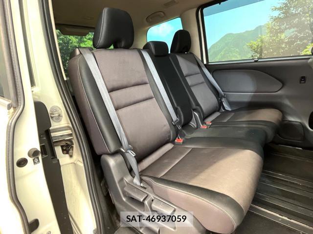 Nissan SERENA 2017-01 8548478-8