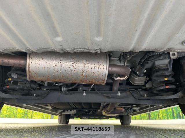 Nissan SERENA 2017-08 8548586-18