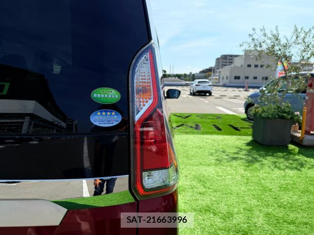 Nissan SERENA 2016-11 8548960-19