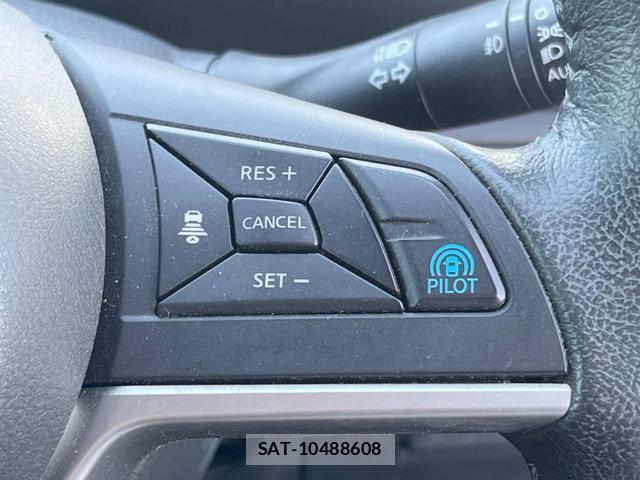 Nissan SERENA 2016-10 8549438-4