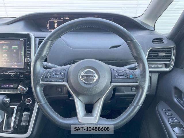 Nissan SERENA 2016-10 8549438-8