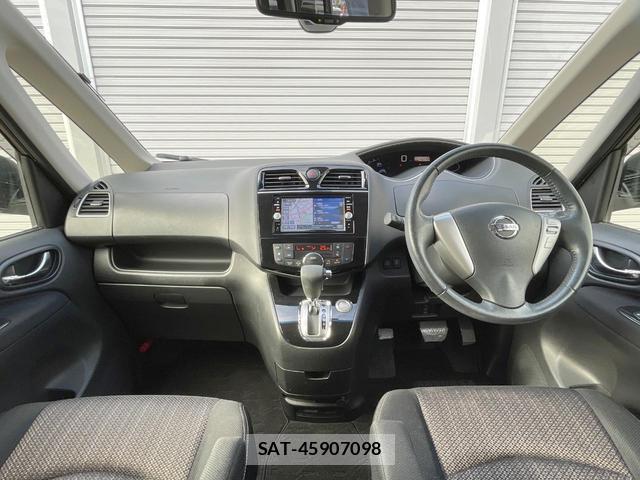 Nissan SERENA 2015-08 8549633-1