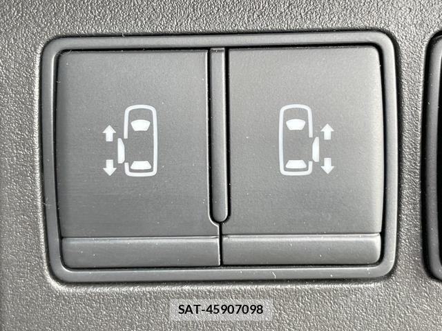 Nissan SERENA 2015-08 8549633-4