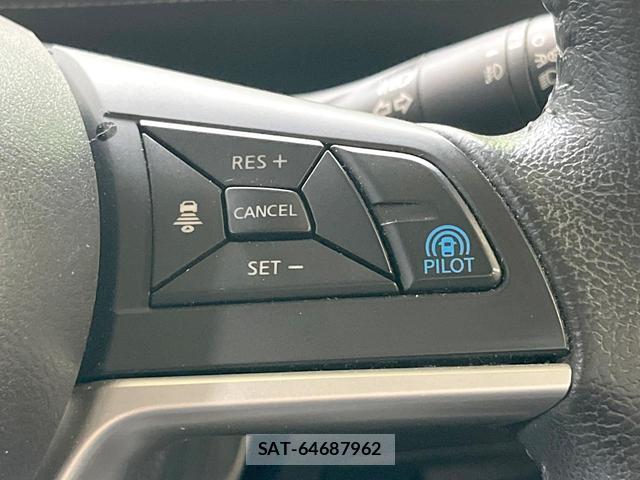 Nissan SERENA 2017-01 8549646-6
