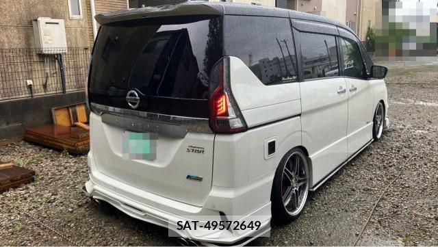 Nissan SERENA 2017-09 8550427-12