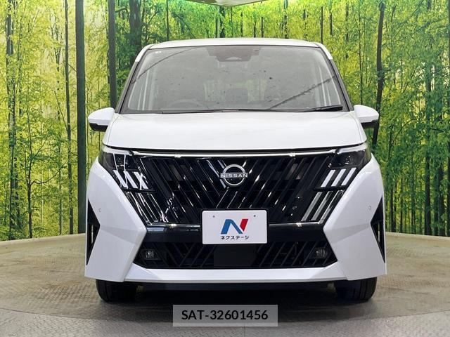Nissan SERENA 2026-03 8550461-14