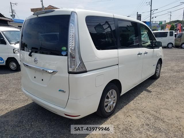 Nissan SERENA 2013-10 8550492-1