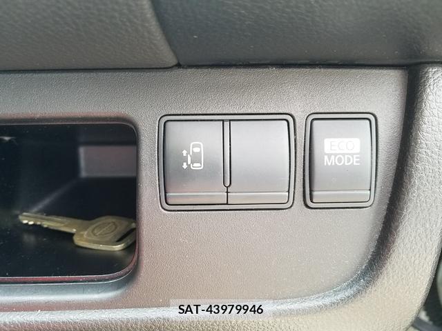 Nissan SERENA 2013-10 8550492-15