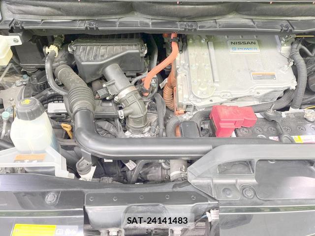 Nissan SERENA 2018-10 8550584-17