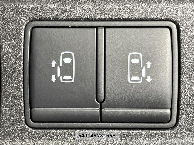 Nissan SERENA 2021-10 8550782-3