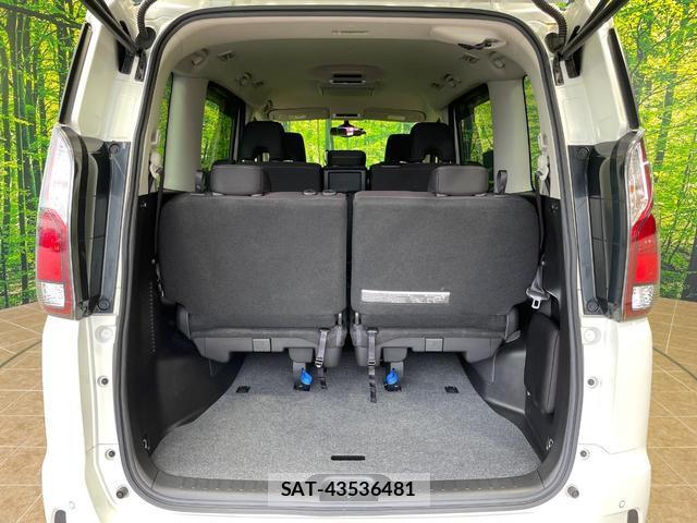 Nissan SERENA 2018-01 8550783-11