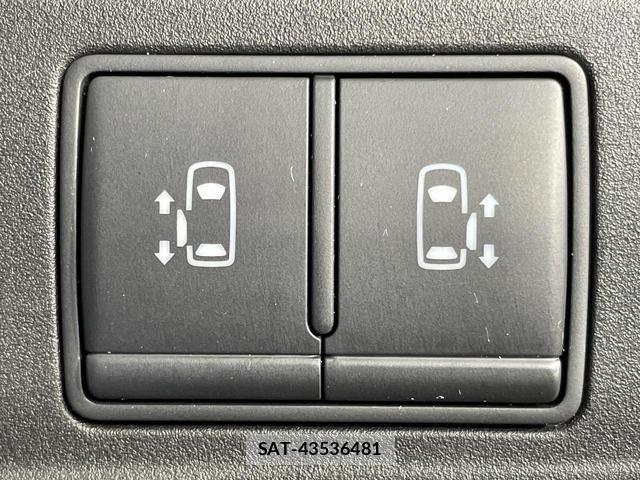 Nissan SERENA 2018-01 8550783-3