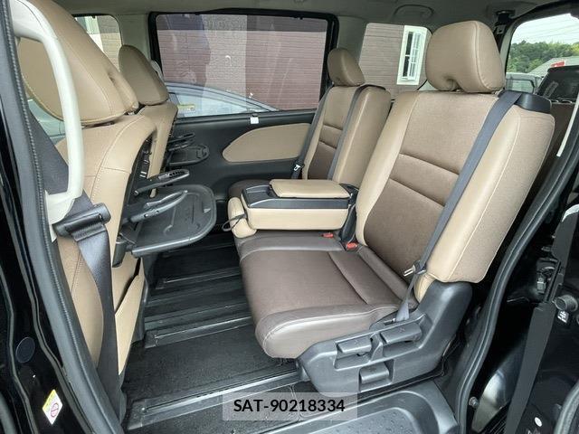 Nissan SERENA 2017-01 8550933-15