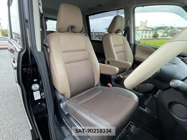 Nissan SERENA 2017-01 8550933-2