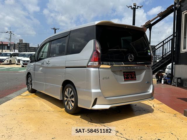 Nissan SERENA 2016-12 8551419-1