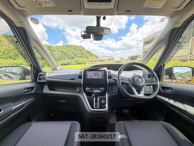 Nissan SERENA 2016-09 8551430-1
