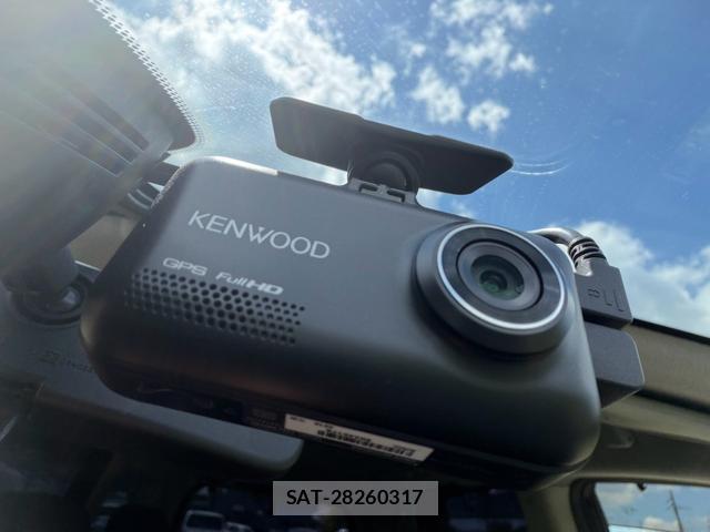 Nissan SERENA 2016-09 8551430-11