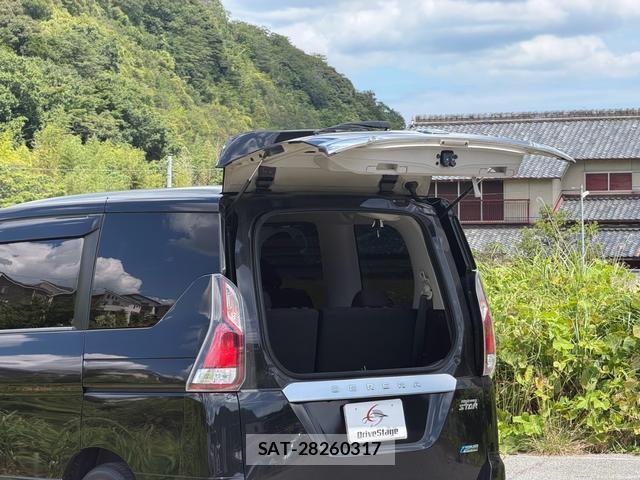 Nissan SERENA 2016-09 8551430-19