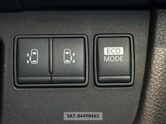 Nissan SERENA 2012-08 8551431-6