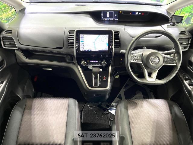 Nissan SERENA 2016-10 8551911-1