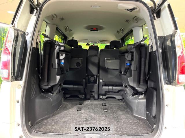 Nissan SERENA 2016-10 8551911-10