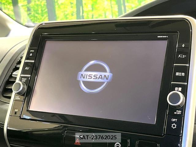 Nissan SERENA 2016-10 8551911-3