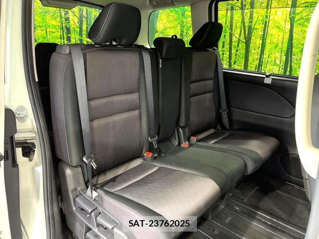 Nissan SERENA 2016-10 8551911-8