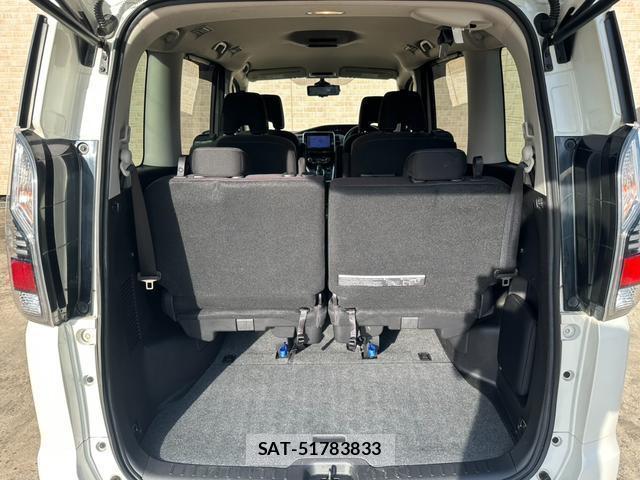 Nissan SERENA 2018-09 8552037-9