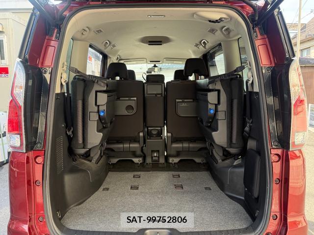 Nissan SERENA 2017-03 8552149-11