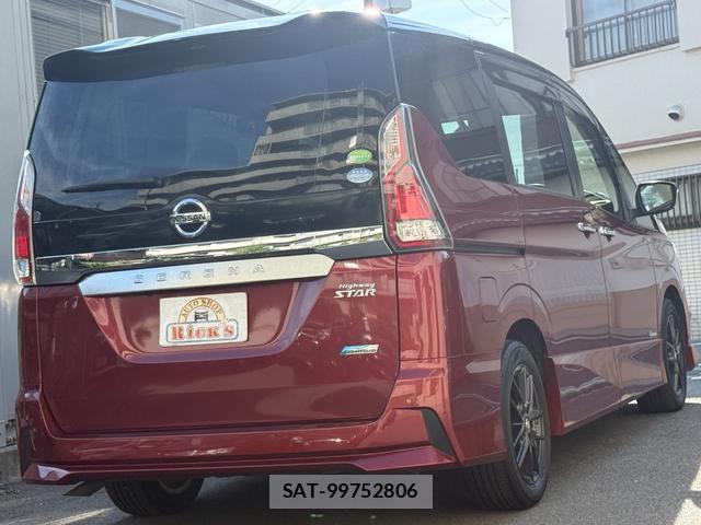 Nissan SERENA 2017-03 8552149-4