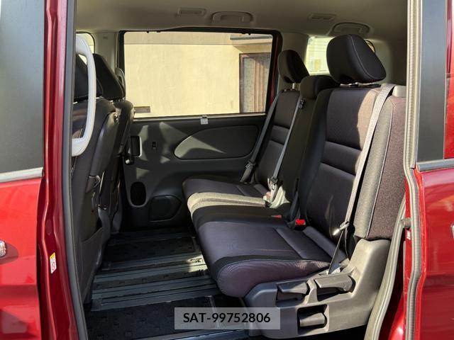 Nissan SERENA 2017-03 8552149-9