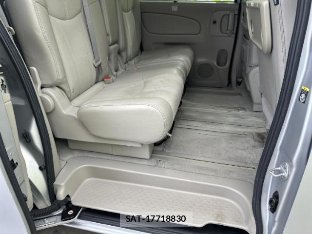 Nissan SERENA 2014-10 8552228-4