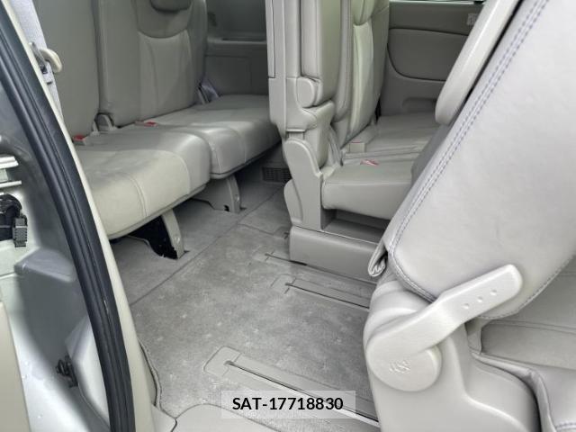 Nissan SERENA 2014-10 8552228-5