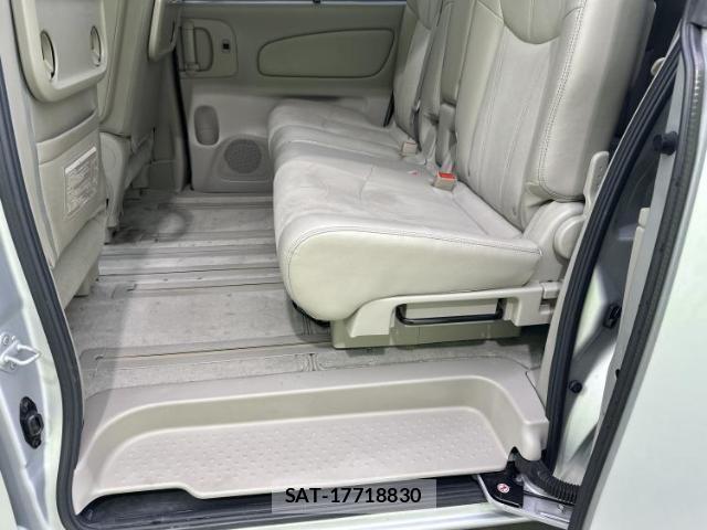 Nissan SERENA 2014-10 8552228-7