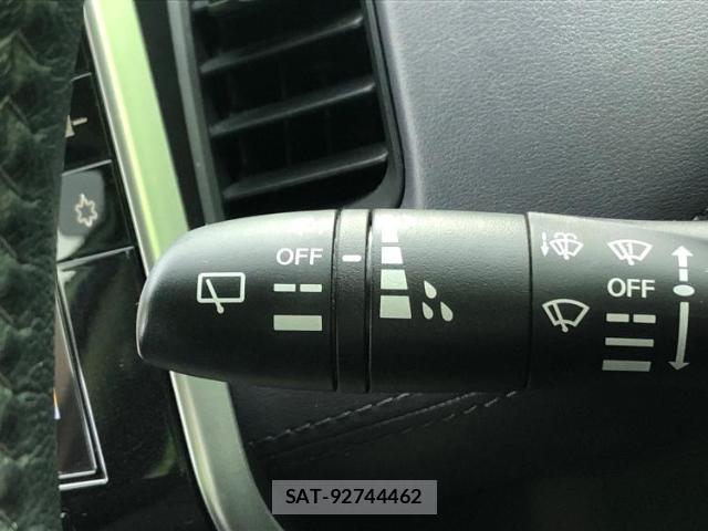 Nissan SERENA 2019-09 8552259-16