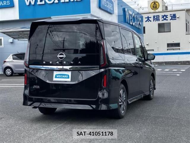 Nissan SERENA 2023-10 8552449-2