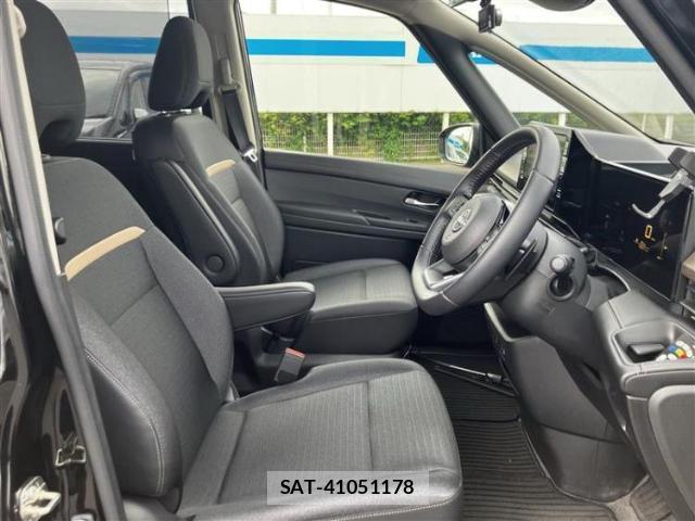 Nissan SERENA 2023-10 8552449-4