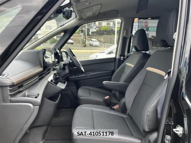 Nissan SERENA 2023-10 8552449-5