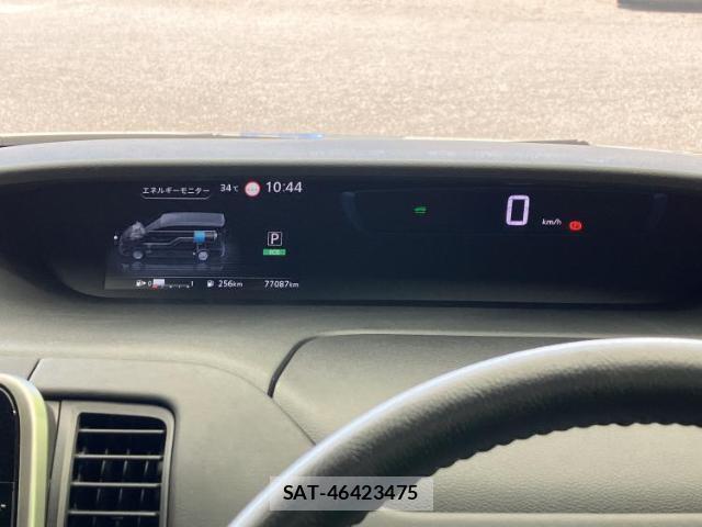 Nissan SERENA 2018-03 8552689-13
