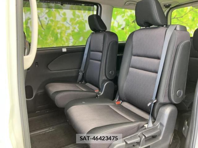 Nissan SERENA 2018-03 8552689-7