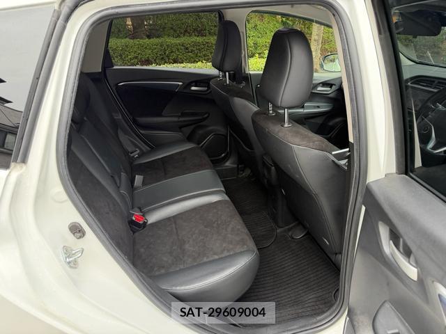 Honda SHUTTLE 2016-01 8551873-11