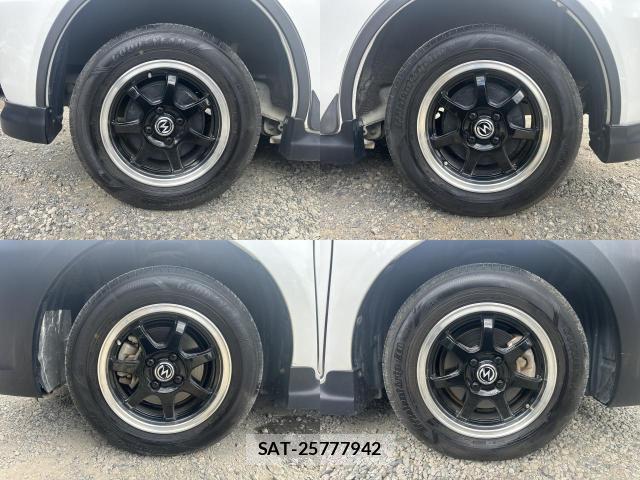 Toyota SIENTA 2014-03 8545493-17