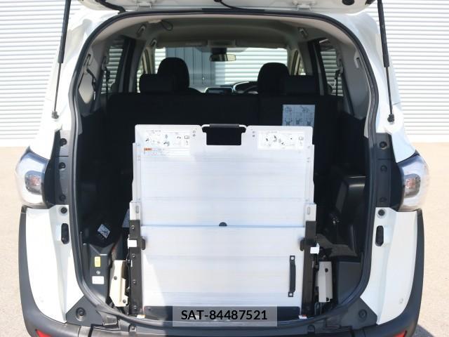 Toyota SIENTA 2015-09 8545899-18