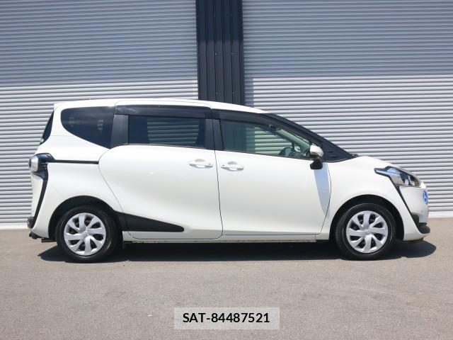 Toyota SIENTA 2015-09 8545899-3