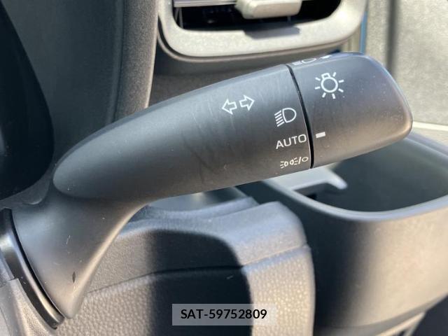 Toyota SIENTA 2023-07 8546033-14