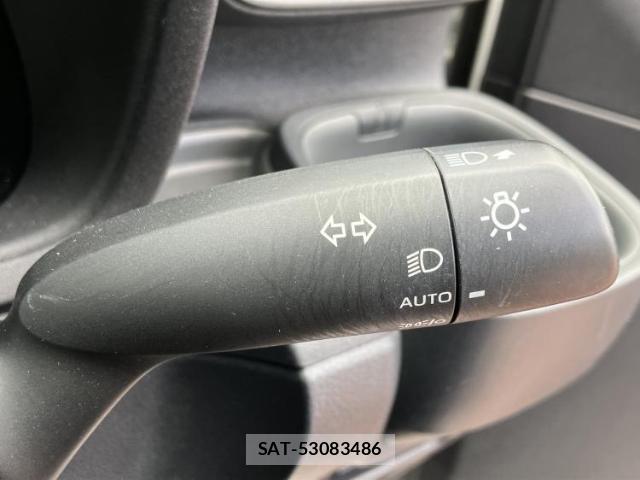 Toyota SIENTA 2023-06 8546164-13